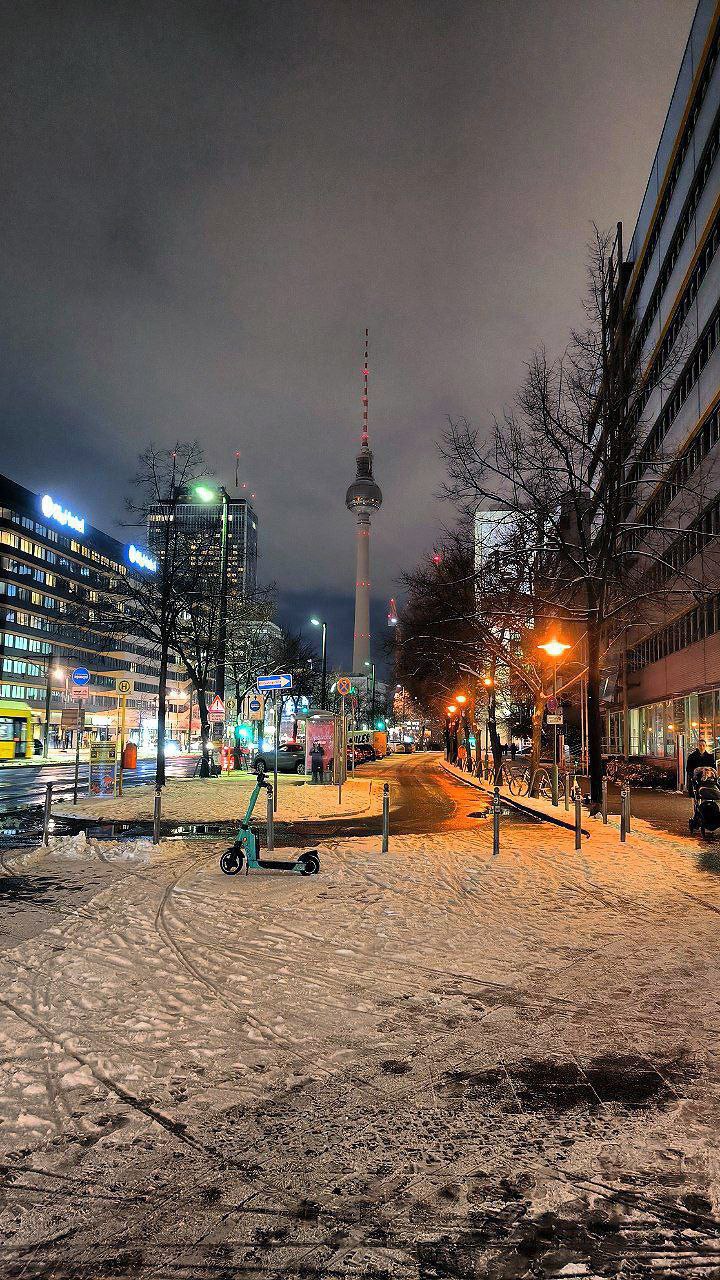#Berlin #Review, media 1