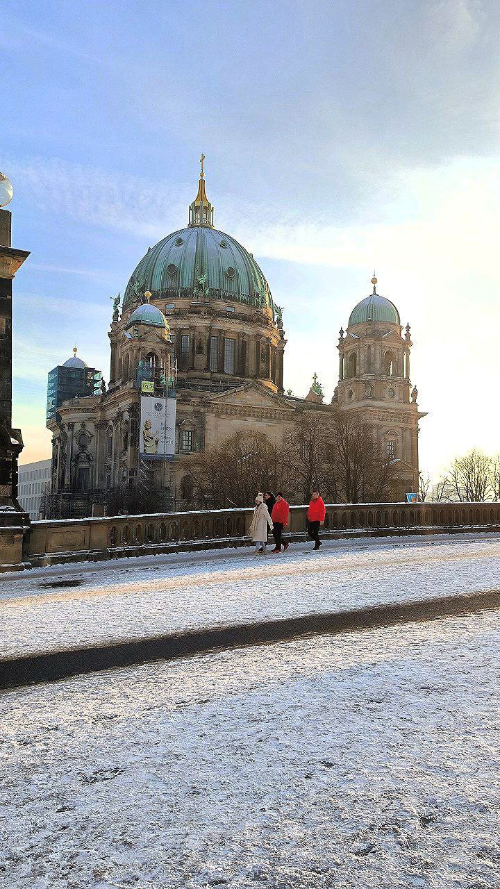 #Berlin #Review, media 6