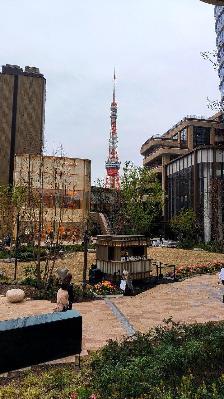 #Tokyo, media 7