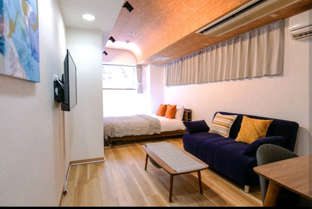 Imagine, for example, that a hotel near the airport in Beijing is cheaper and looks…, media 2