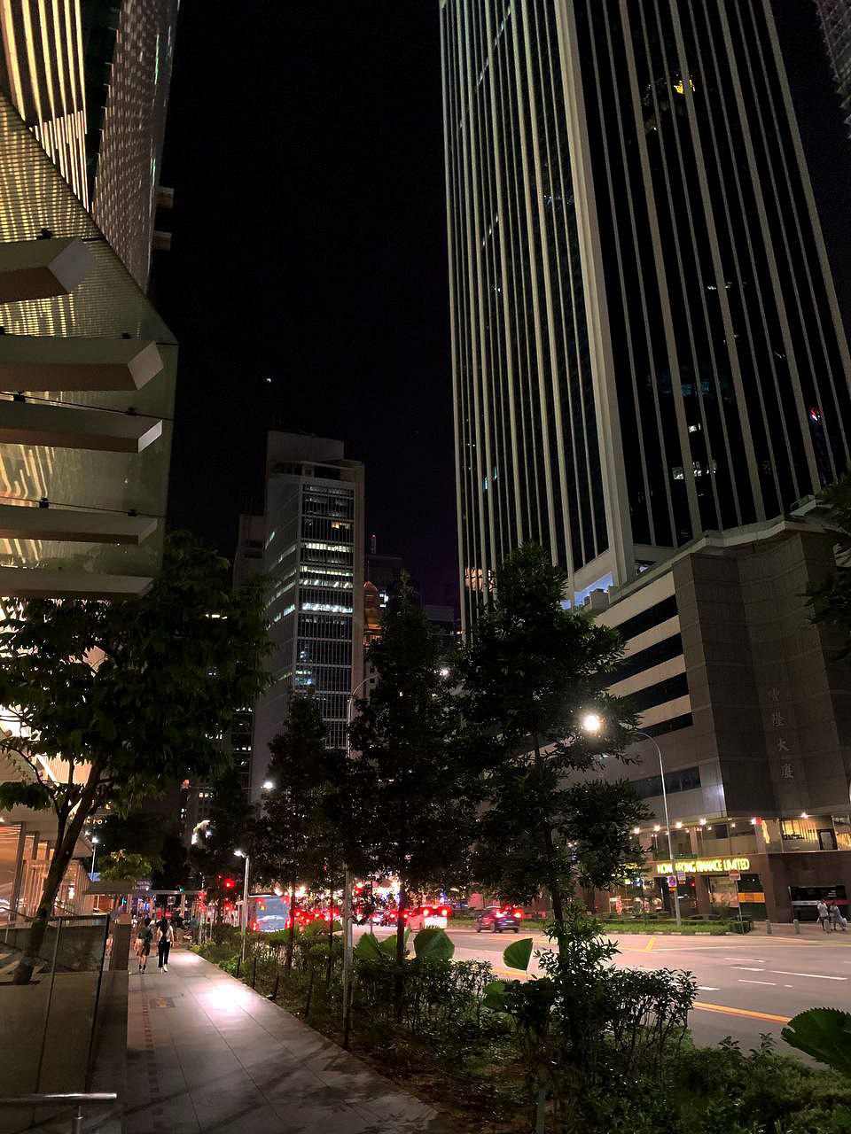 A subscriber sent some cool photos from Singapore., media 5
