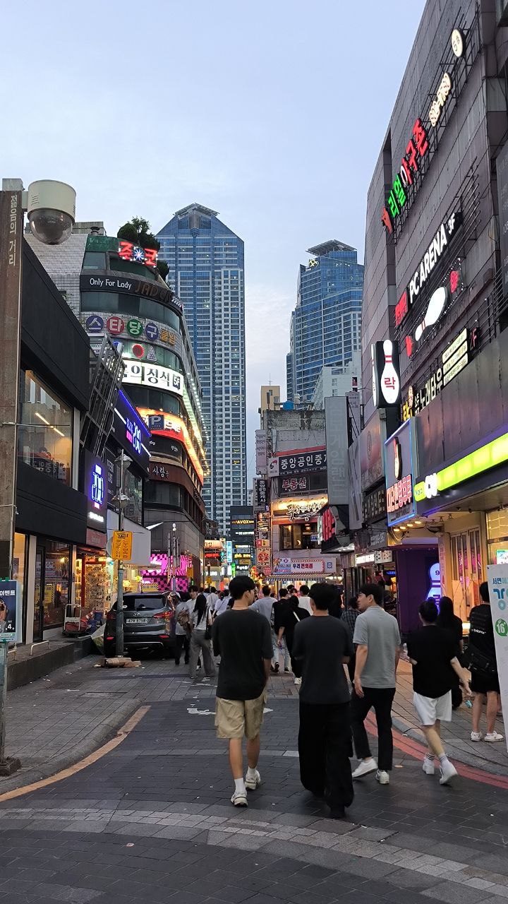 I went to #Busan for 5 days., media 3