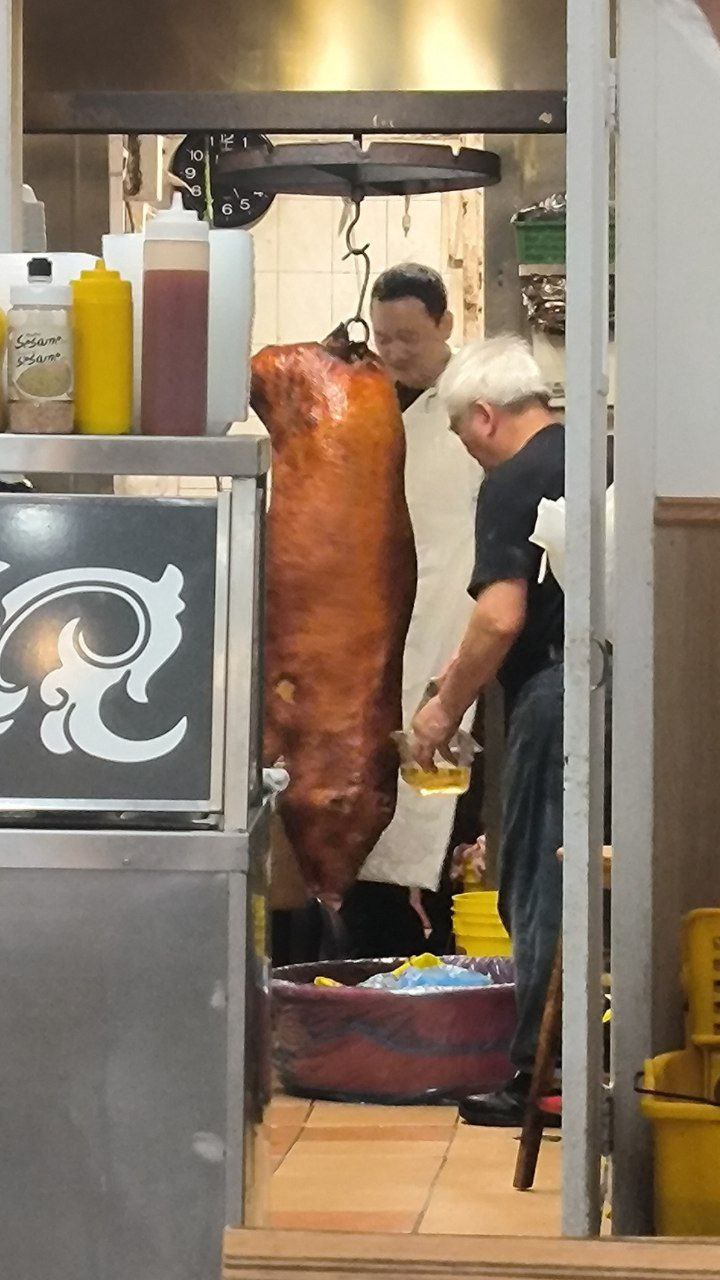 I'm just laughing, they hung this 200 kg carcass in the hallway😂, media 1