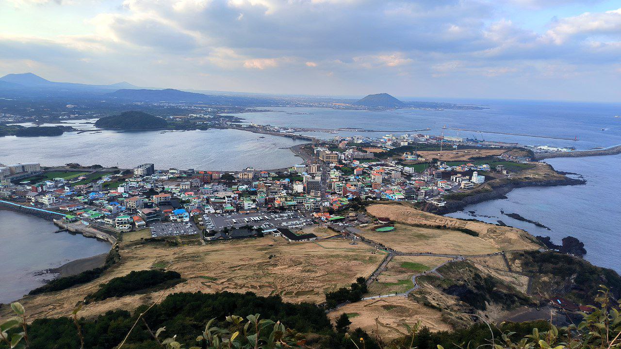 For our first day trip on #Jeju, we chose the extinct Sonsan volcano on the eastern coast., media 2