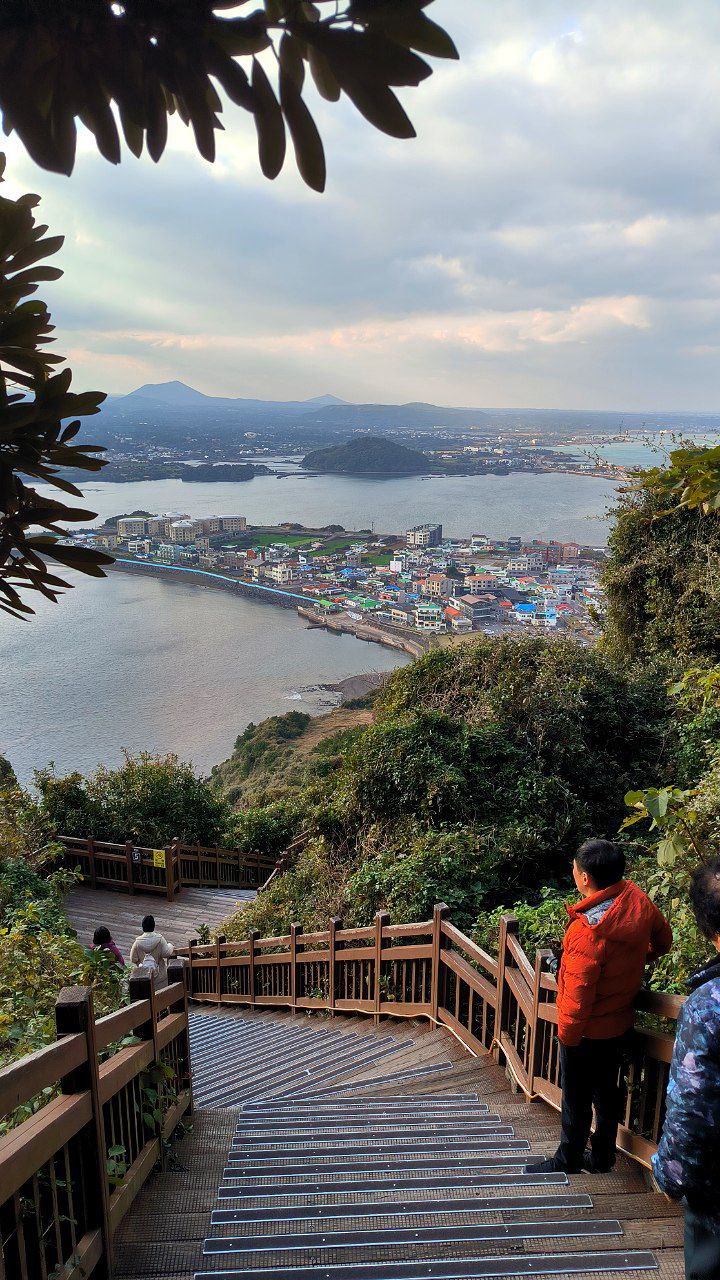 For our first day trip on #Jeju, we chose the extinct Sonsan volcano on the eastern coast., media 5