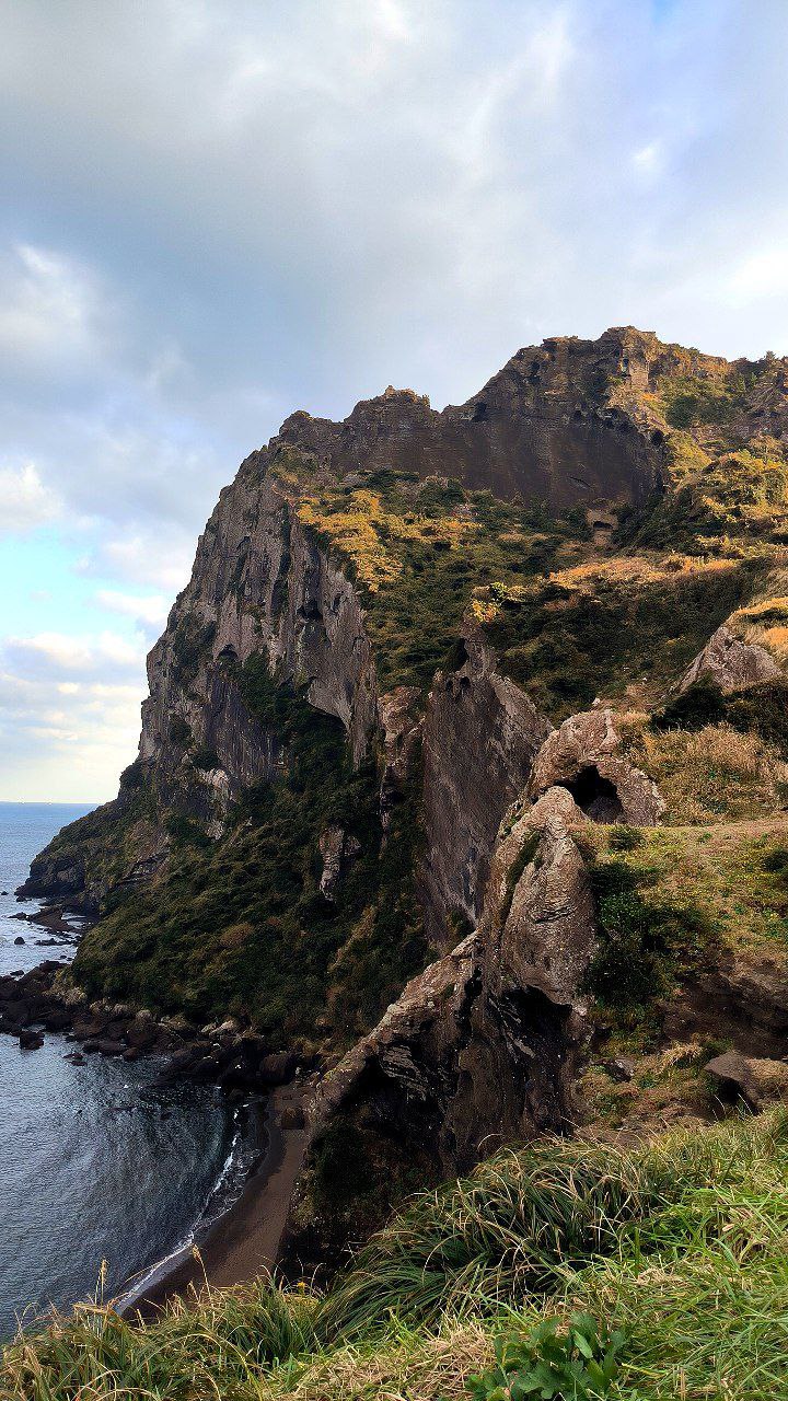 For our first day trip on #Jeju, we chose the extinct Sonsan volcano on the eastern coast., media 6