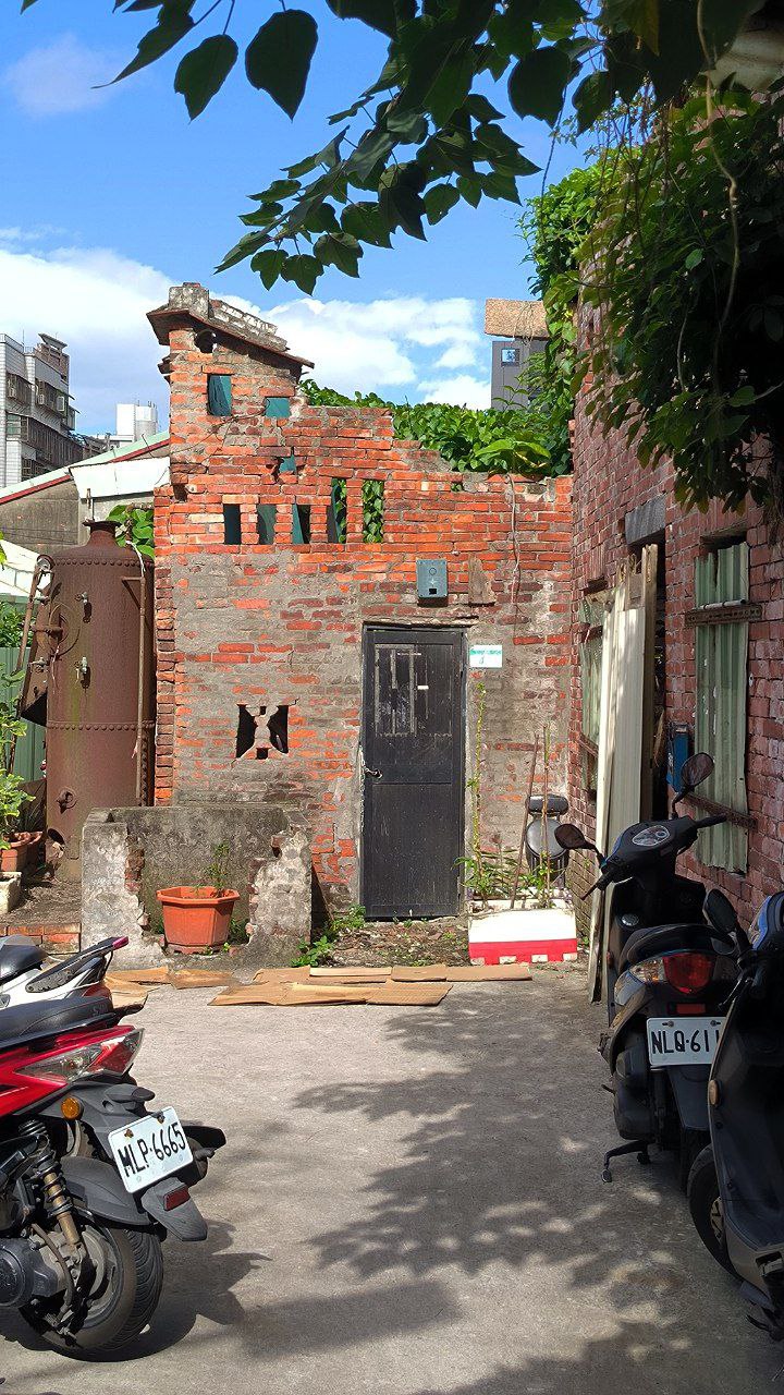 Poor Taipei., media 1