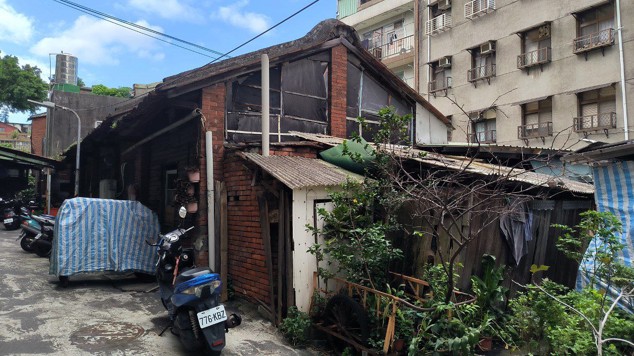 Poor Taipei., media 2