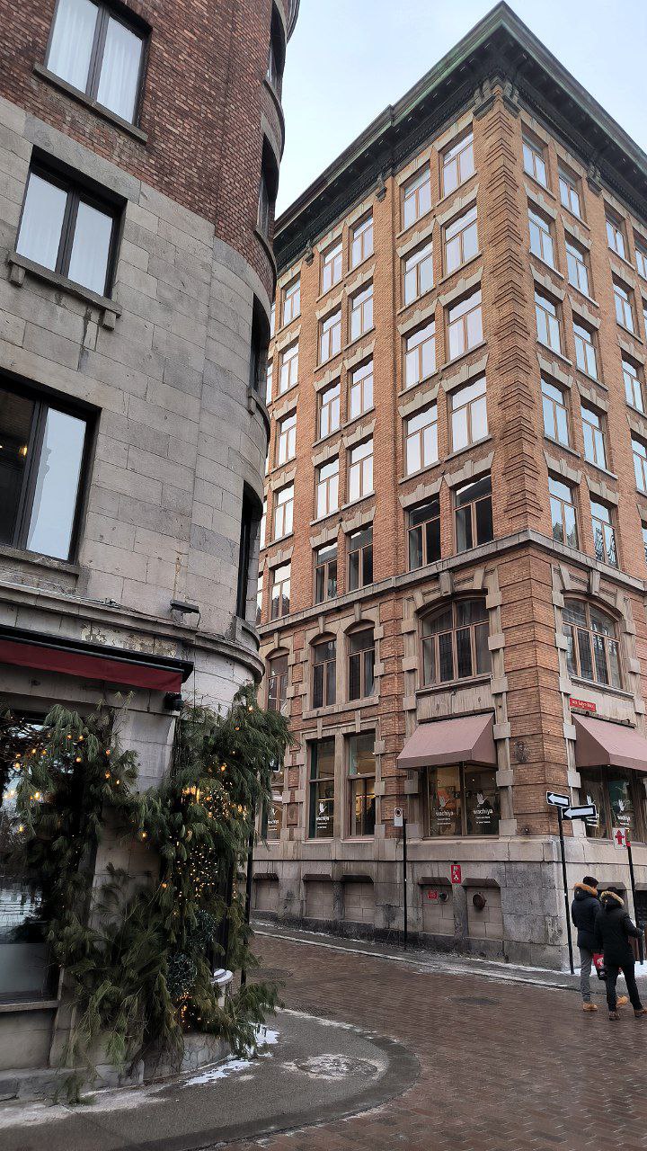 #Montreal, media 3
