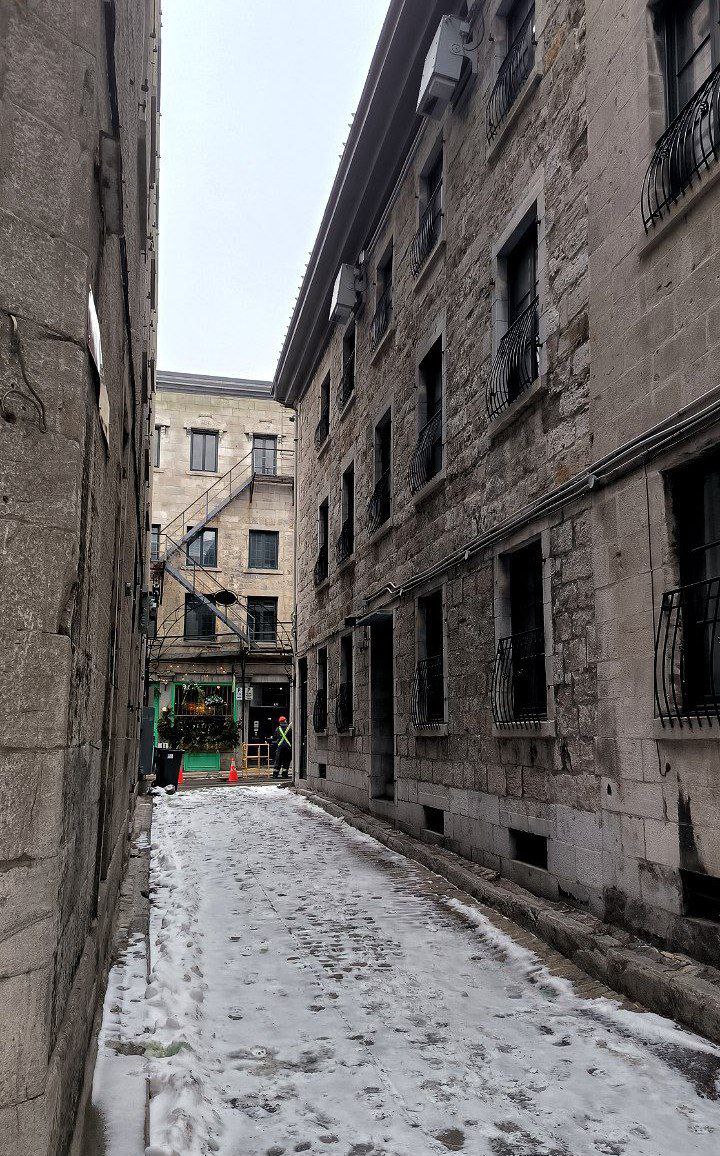 #Montreal, media 3