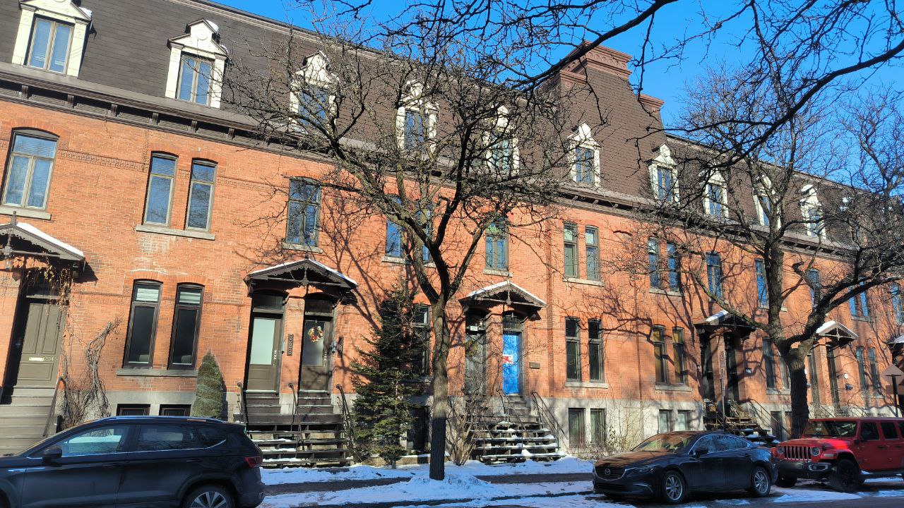 #Montreal, media 3