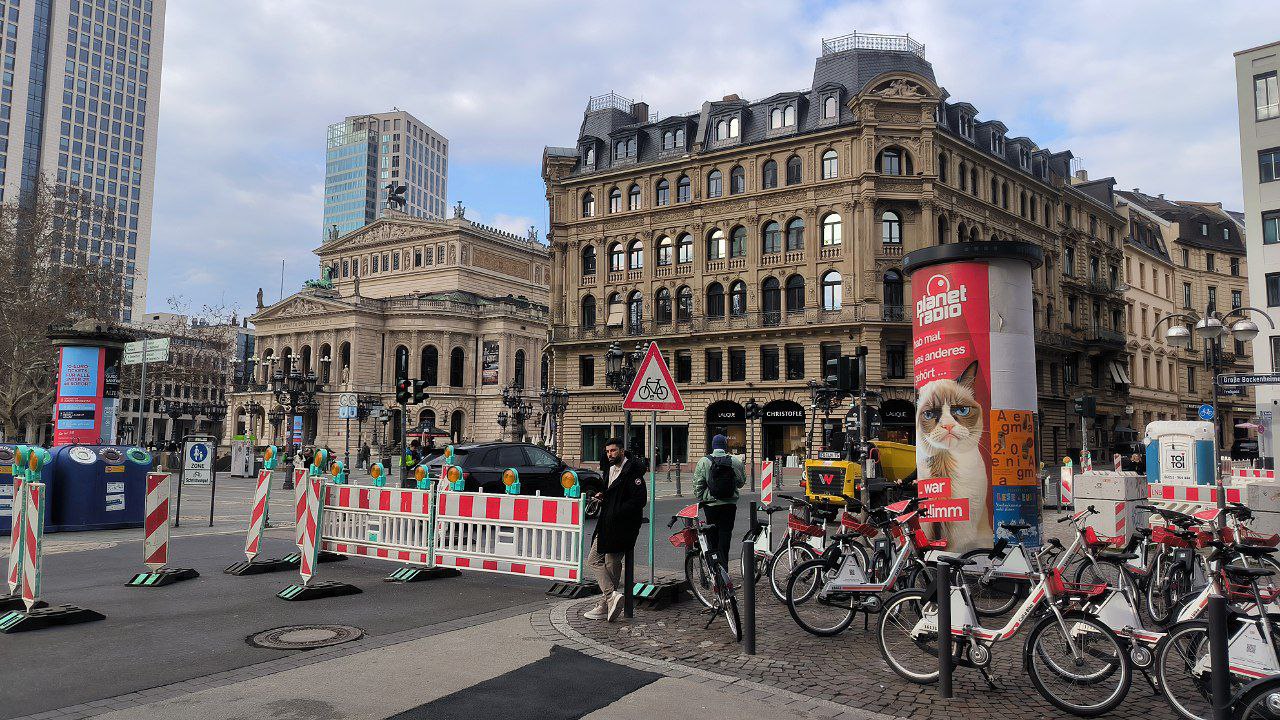 #Frankfurt, media 3