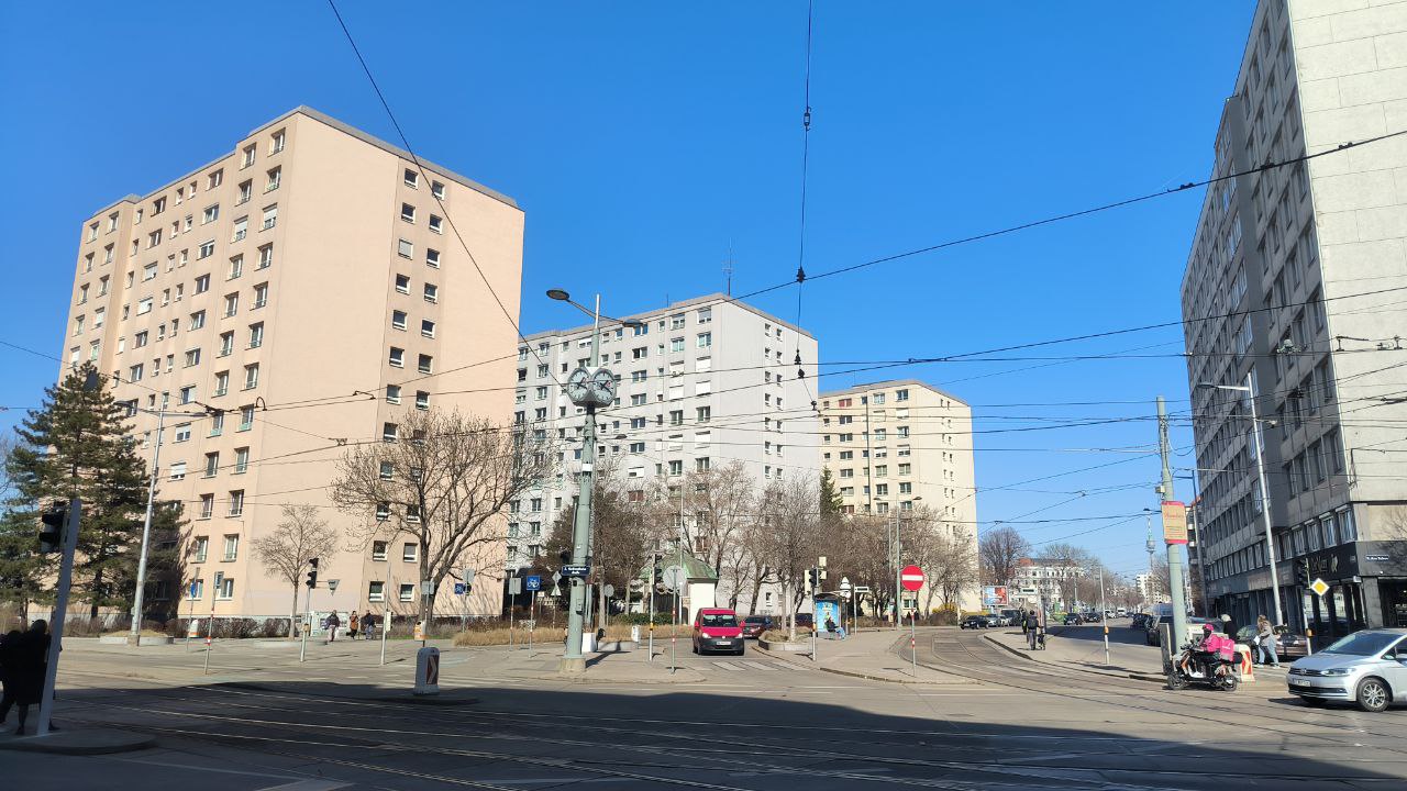 #Vienna, media 1