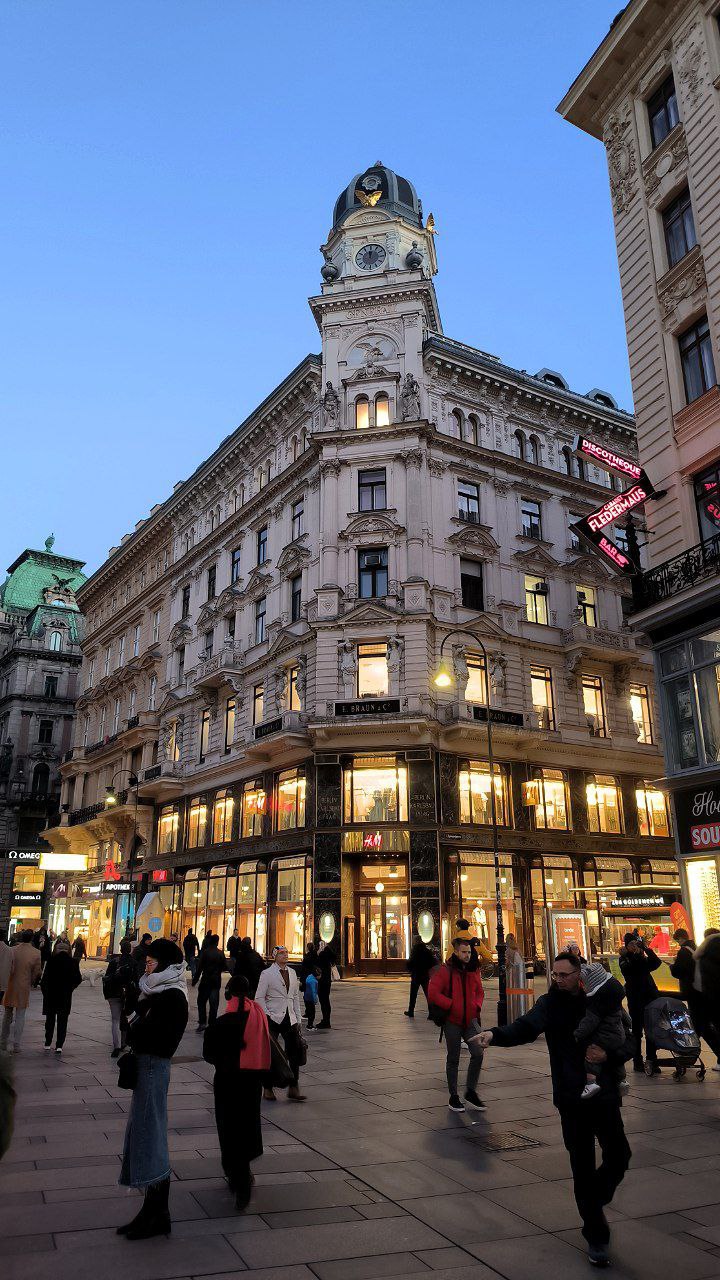#Vienna, media 5