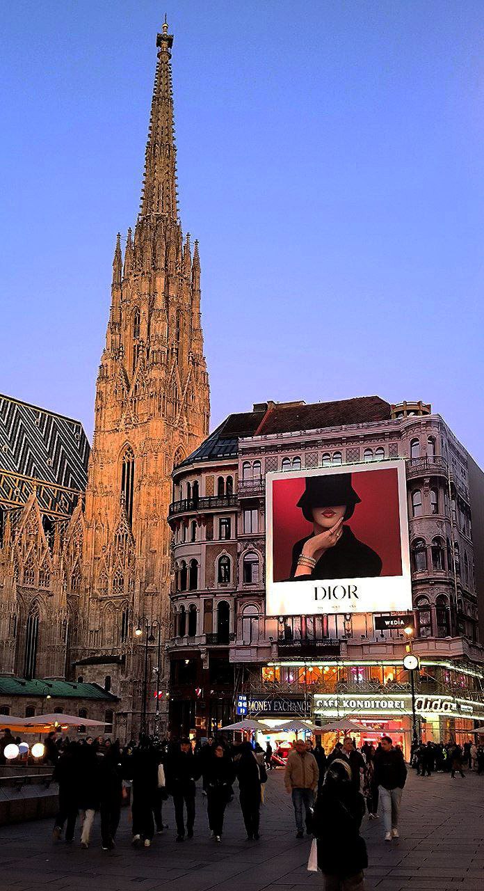 #Vienna, media 1