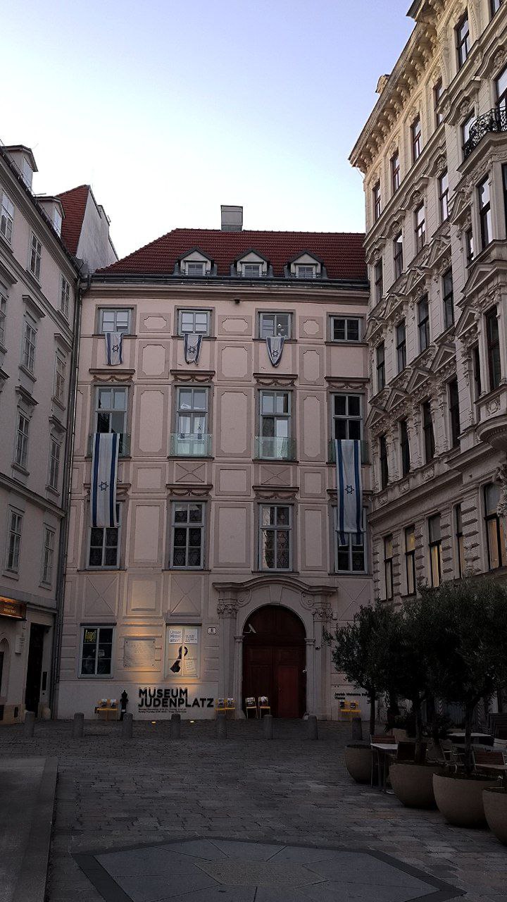 #Vienna, media 4