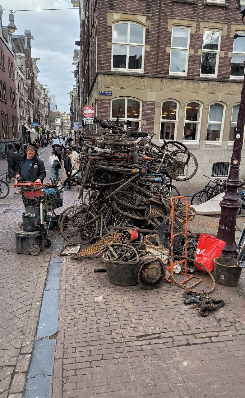 #Amsterdam, media 1