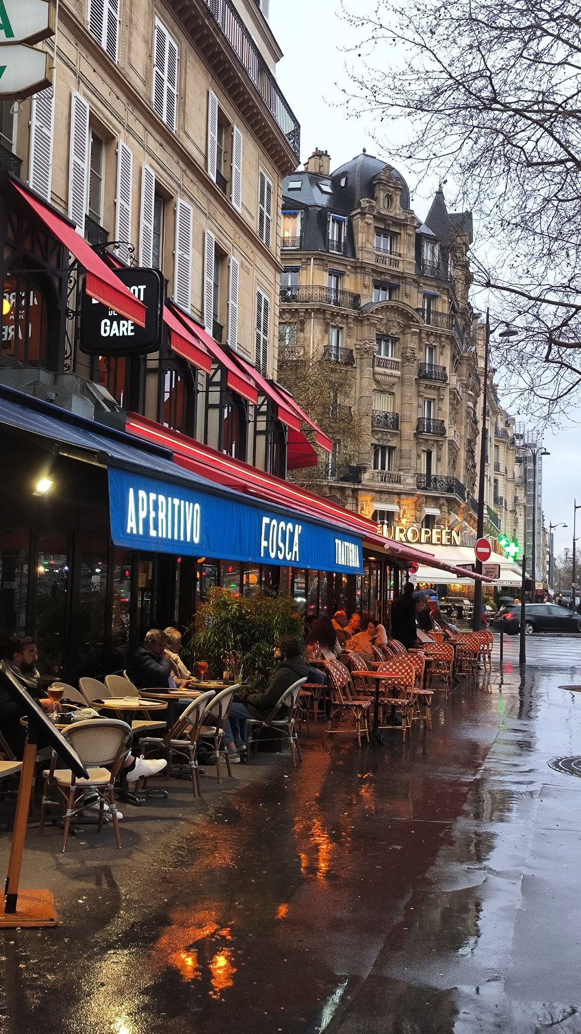 Rainy #Paris, media 1