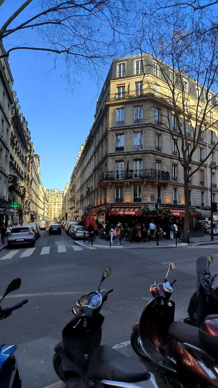#Paris, media 2
