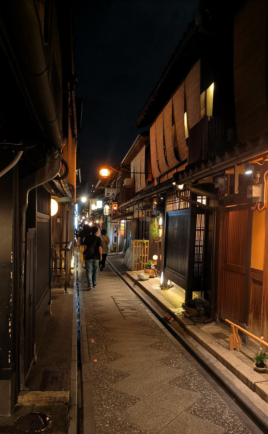 The well-known Gion district in #Kyoto, media 7