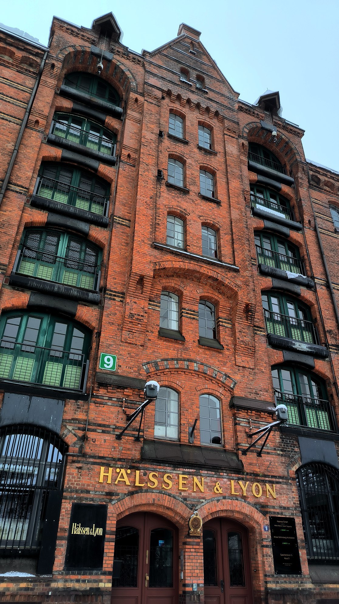 Of course, since the warehouse district of #Hamburg was declared a cultural heritage…, media 4
