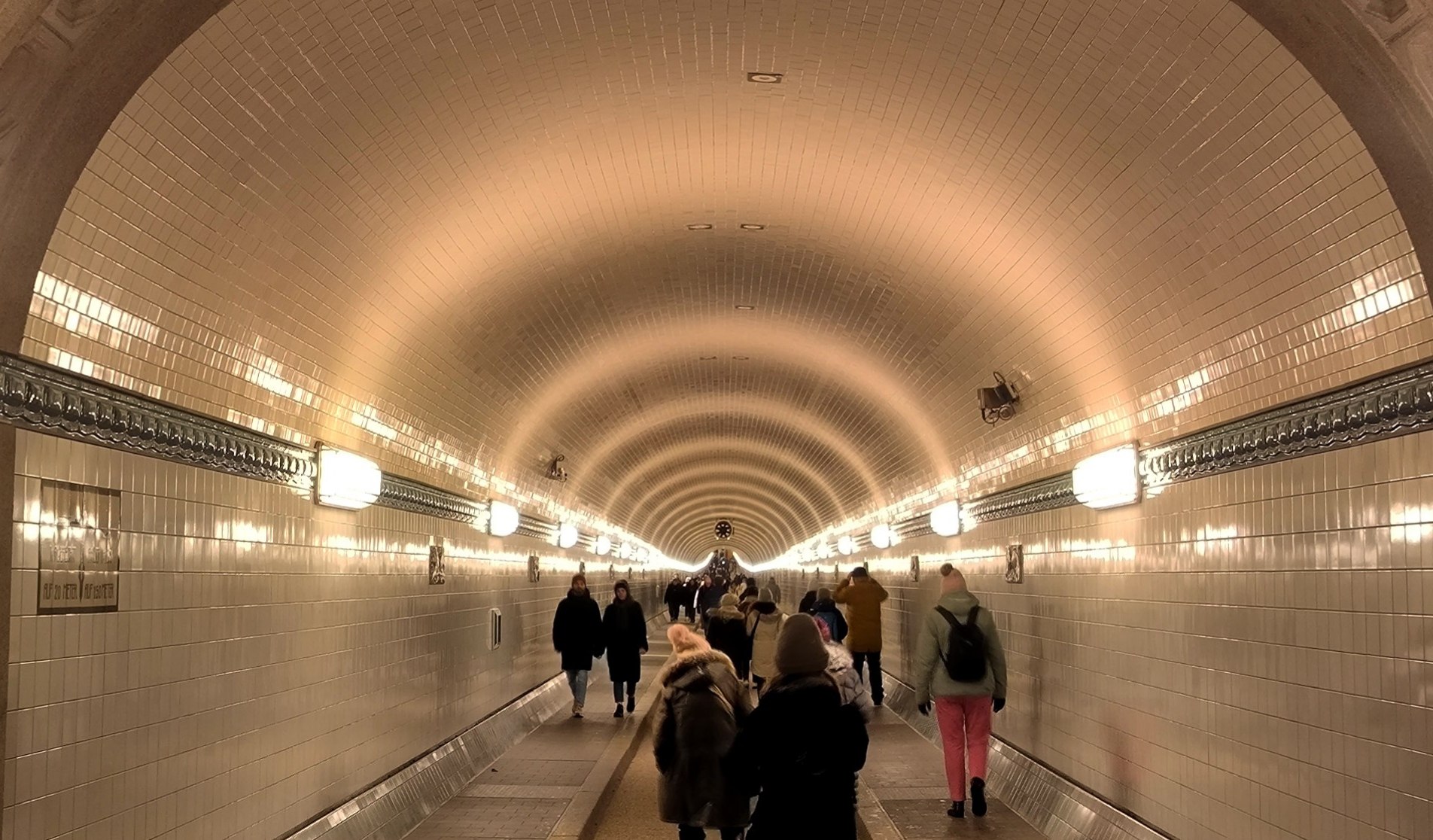 Another of the ancient engineering creations in #Hamburg - an underground tunnel under…, media 7
