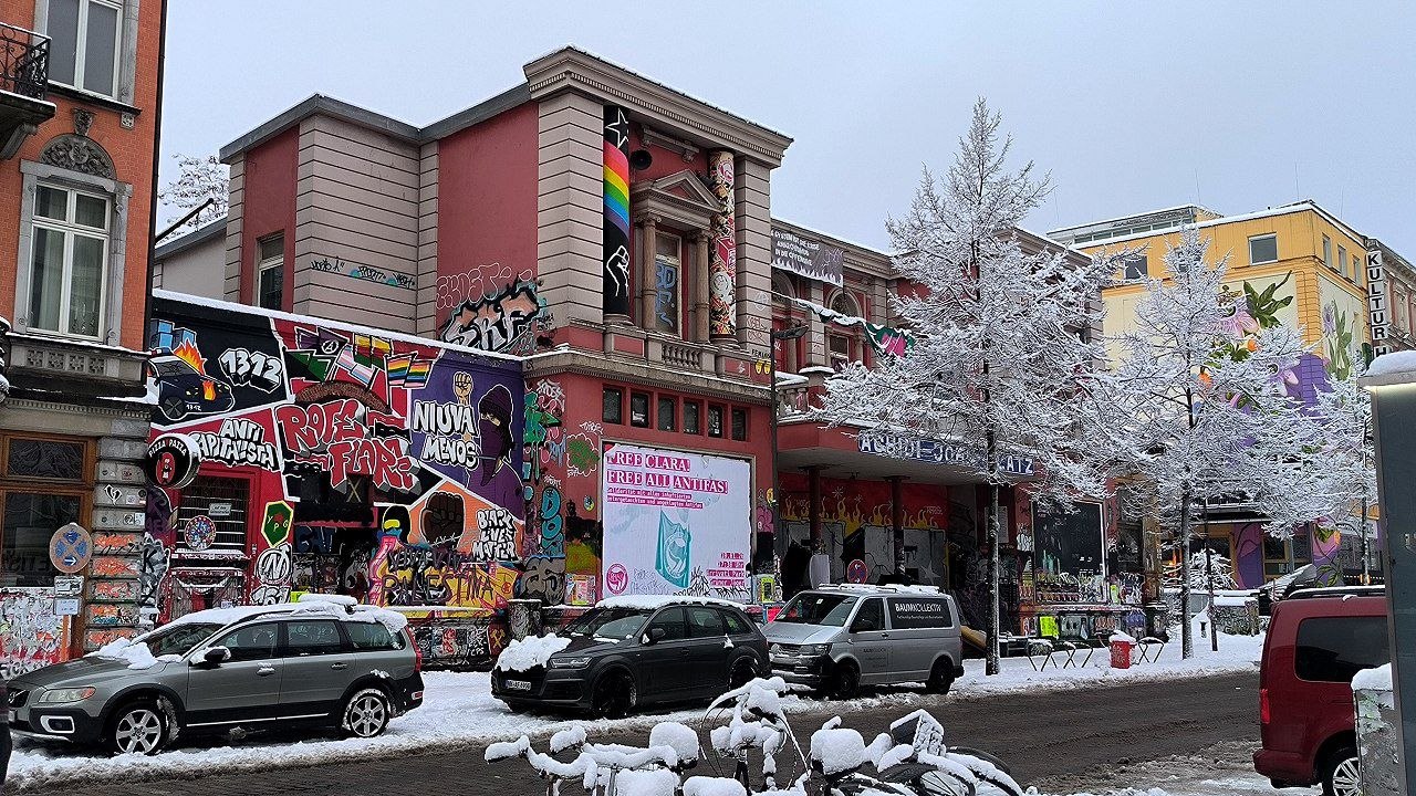After strolling around the city center for a couple of days, I decided to head further…, media 4