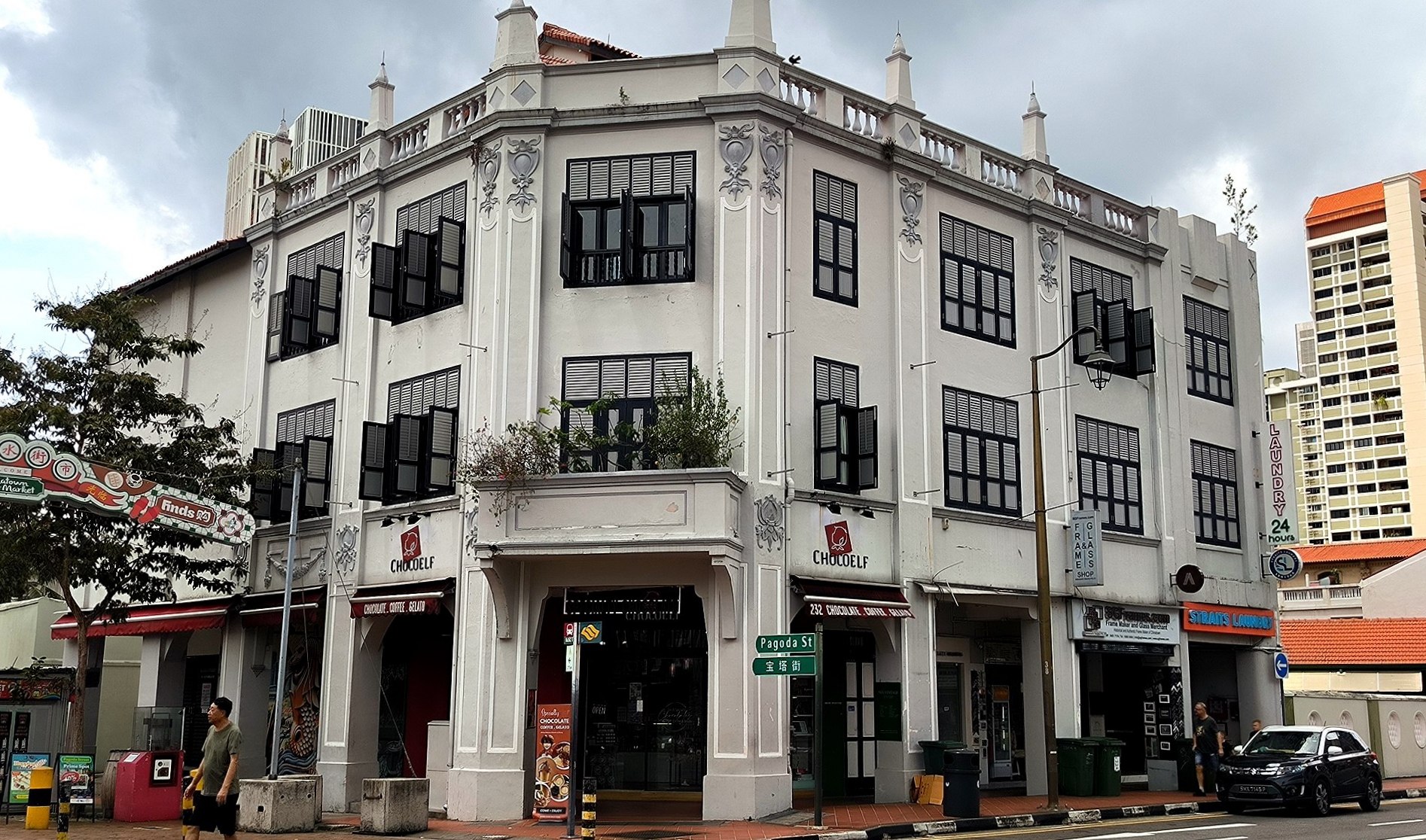 Chinatown in #Singapore is a treasure trove of the city's colonial architecture., media 2