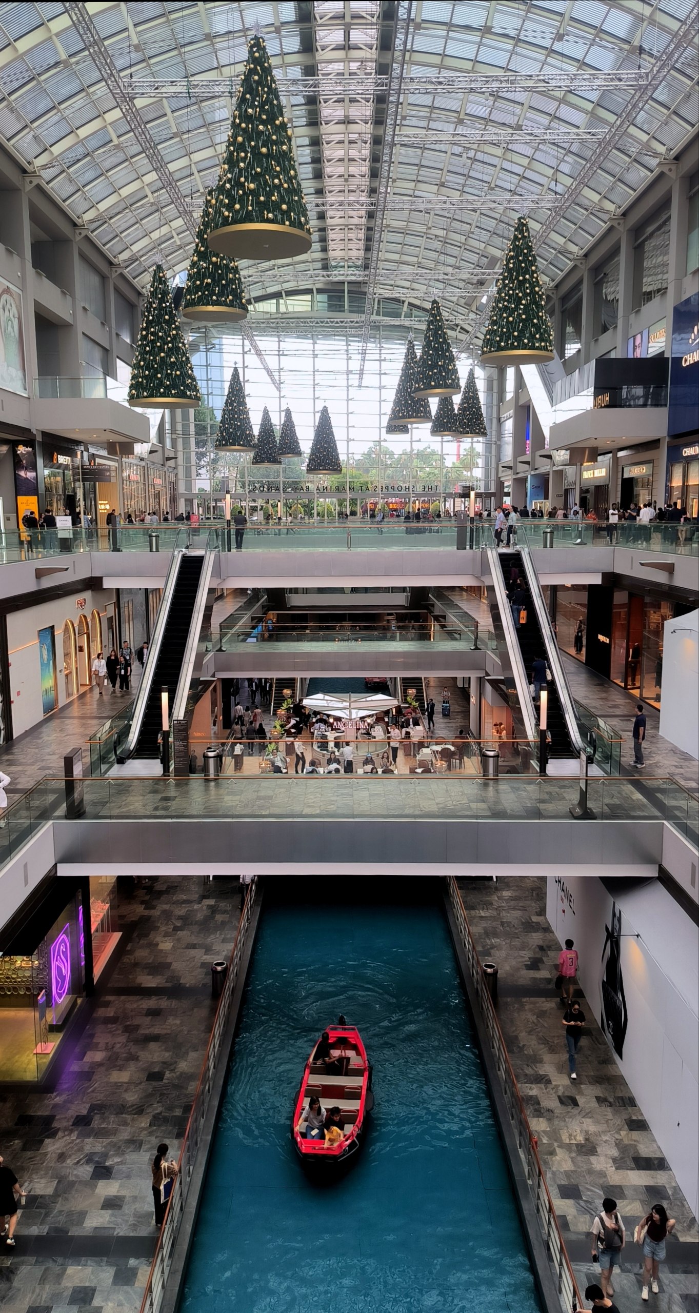 #Singapore, media 3