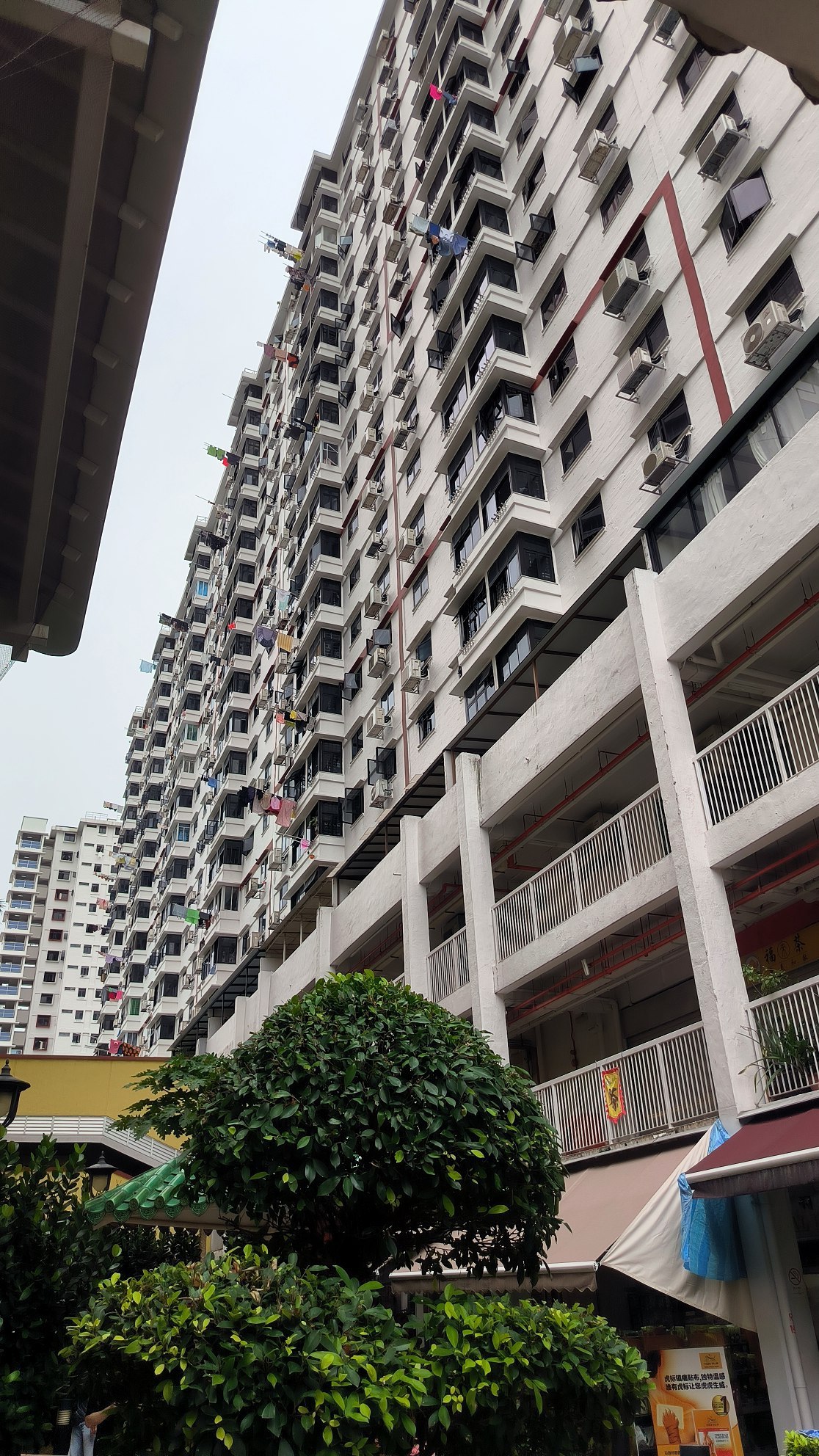 #Singapore, media 1