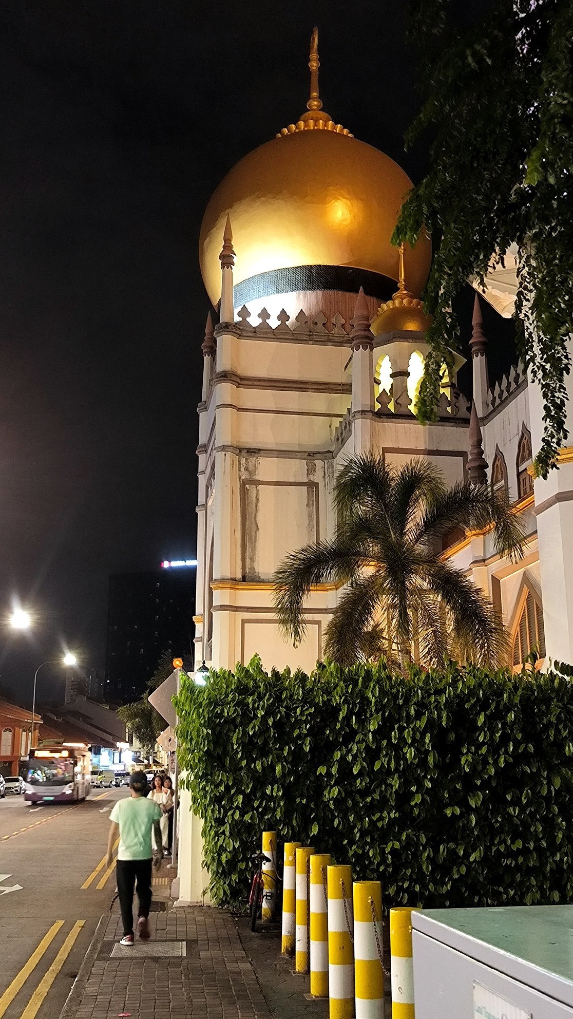 On the last evening before my departure, I managed to visit another ethnic district of…, media 1