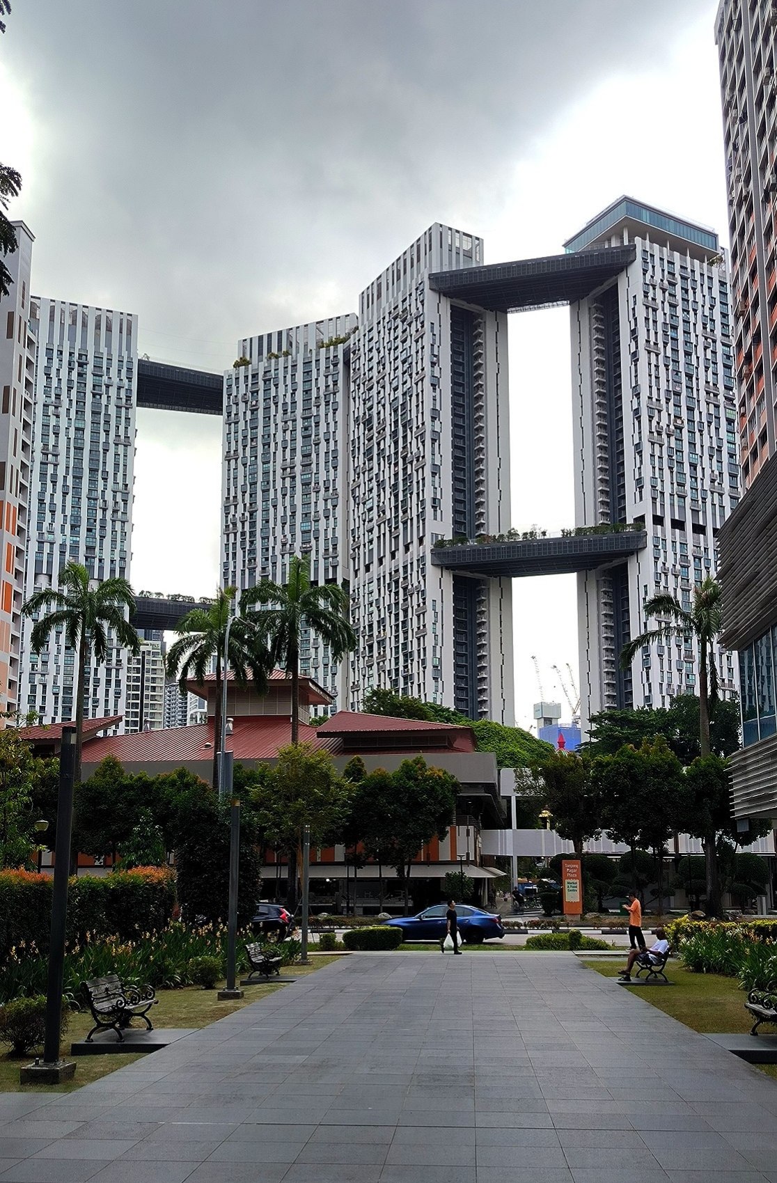 Unfortunately, I only got to see the highlights of #Singapore in the city center, so…, media 2
