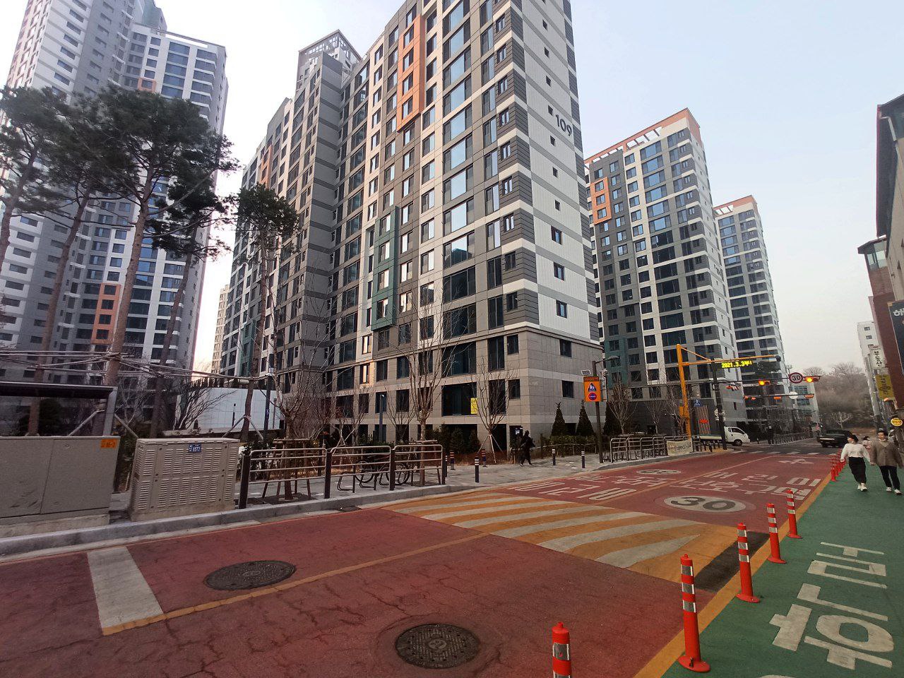 I suggest you assess the urban landscape for yourselves and see how differently it can…, media 5