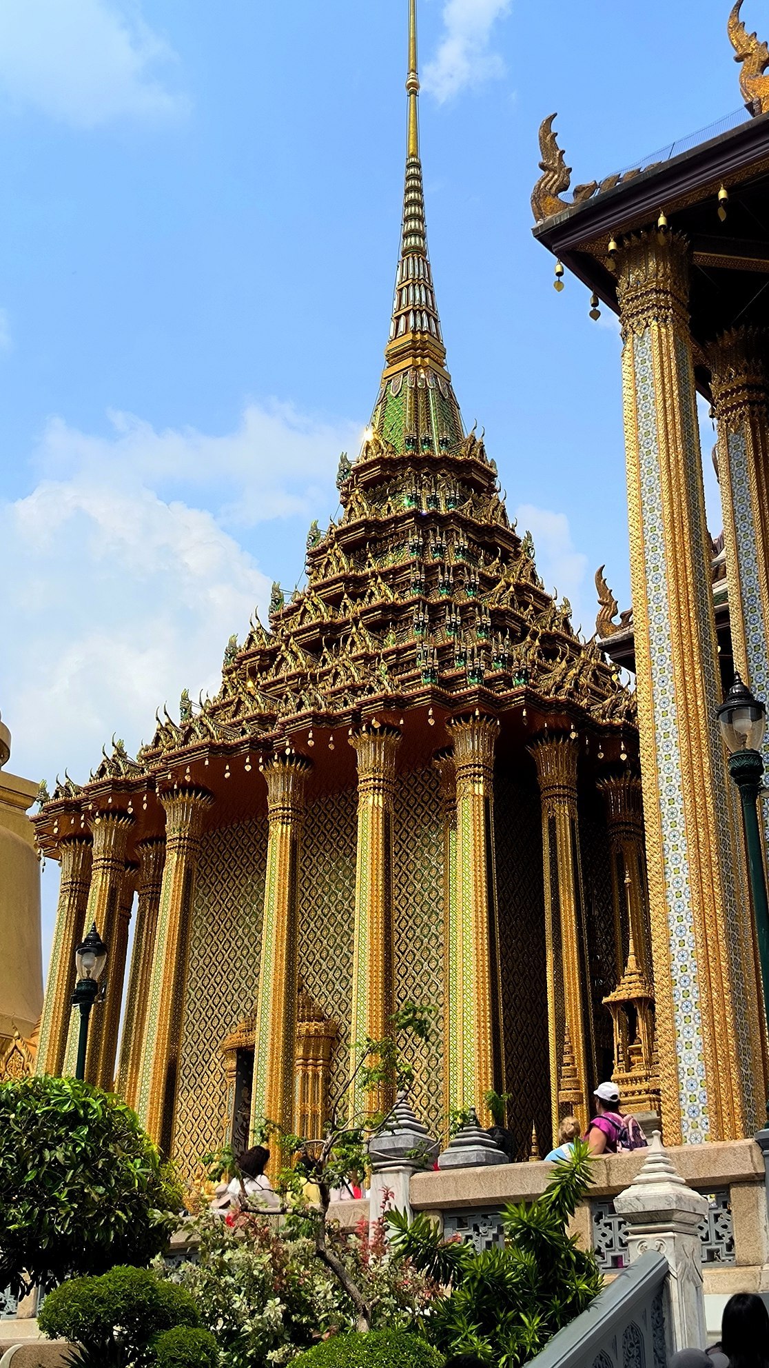 Finally, another completed quest in #Bangkok - the Temple of the Emerald Buddha at the…, media 3