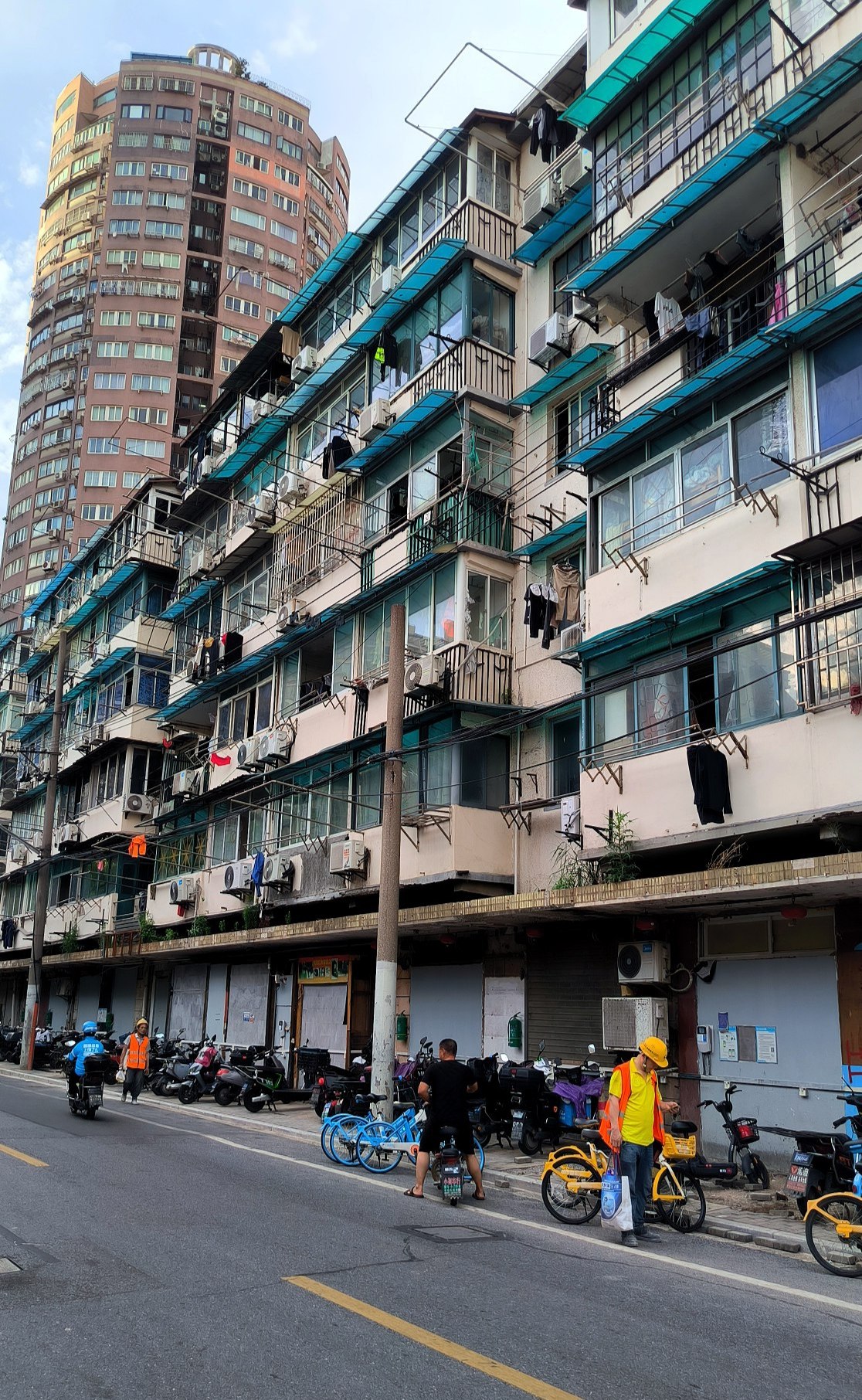 Central #Shanghai is changing very quickly., media 6