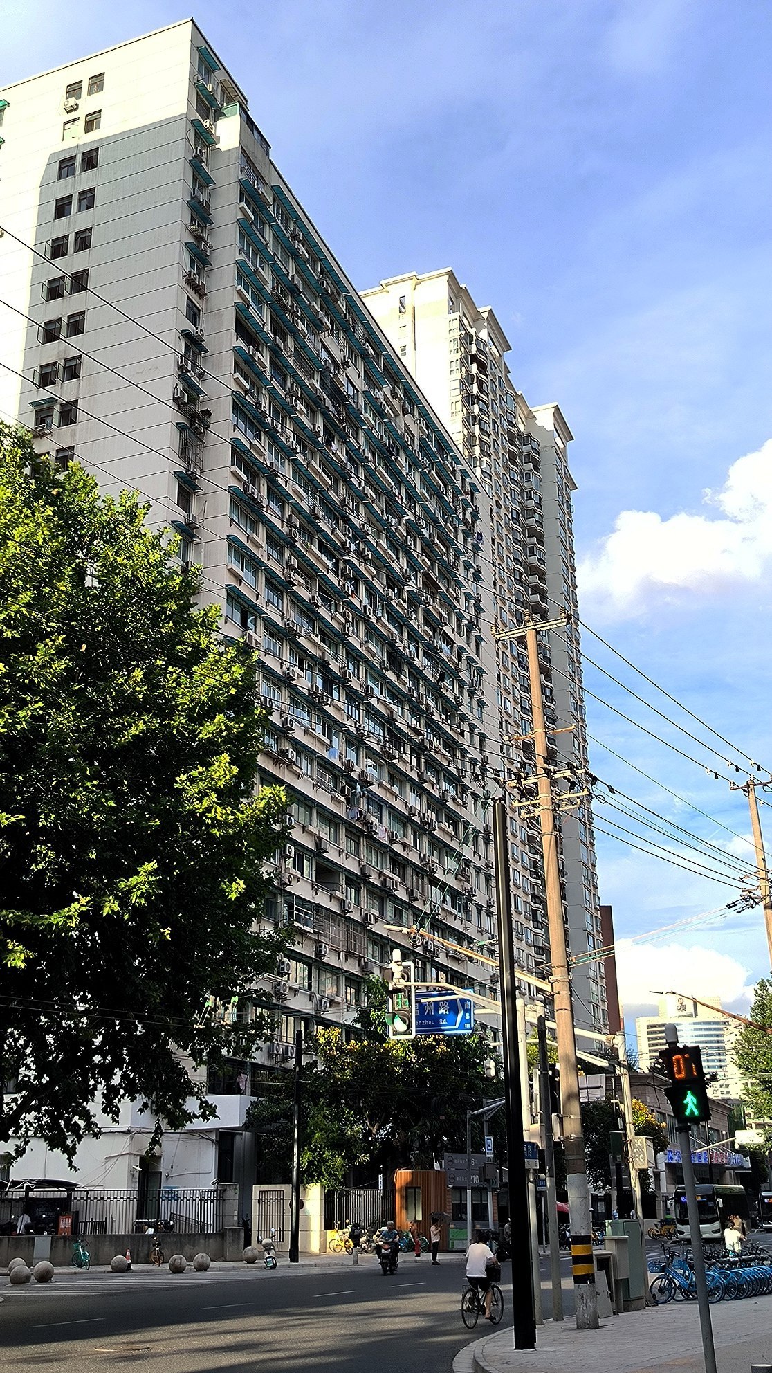 #Shanghai, media 1
