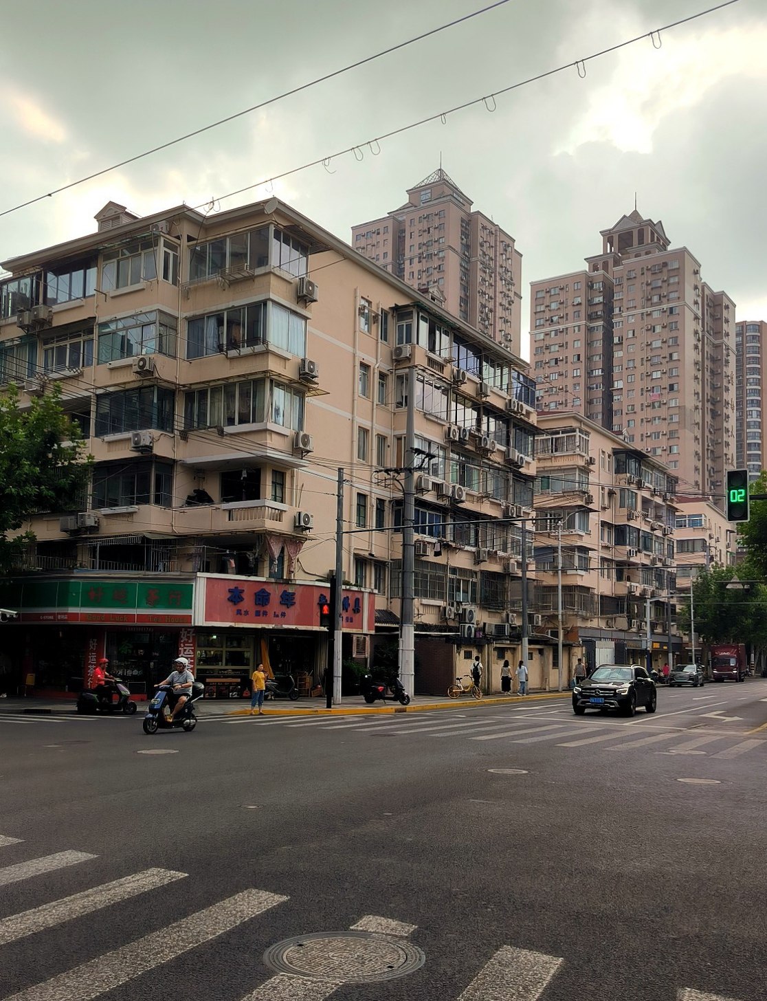 #Shanghai, media 6