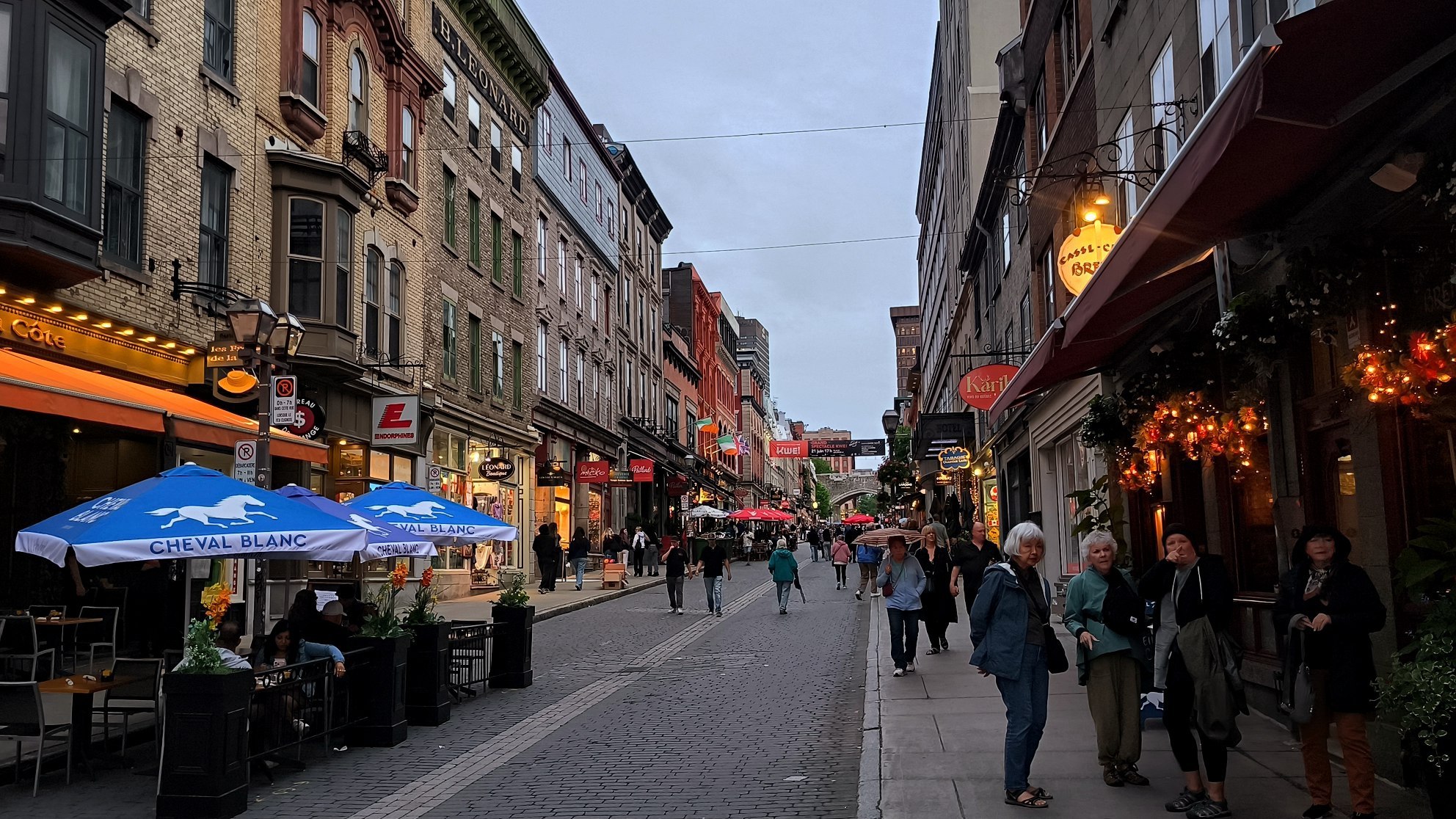 Saint Jean pedestrian street, one of the oldest in Quebec., media 4