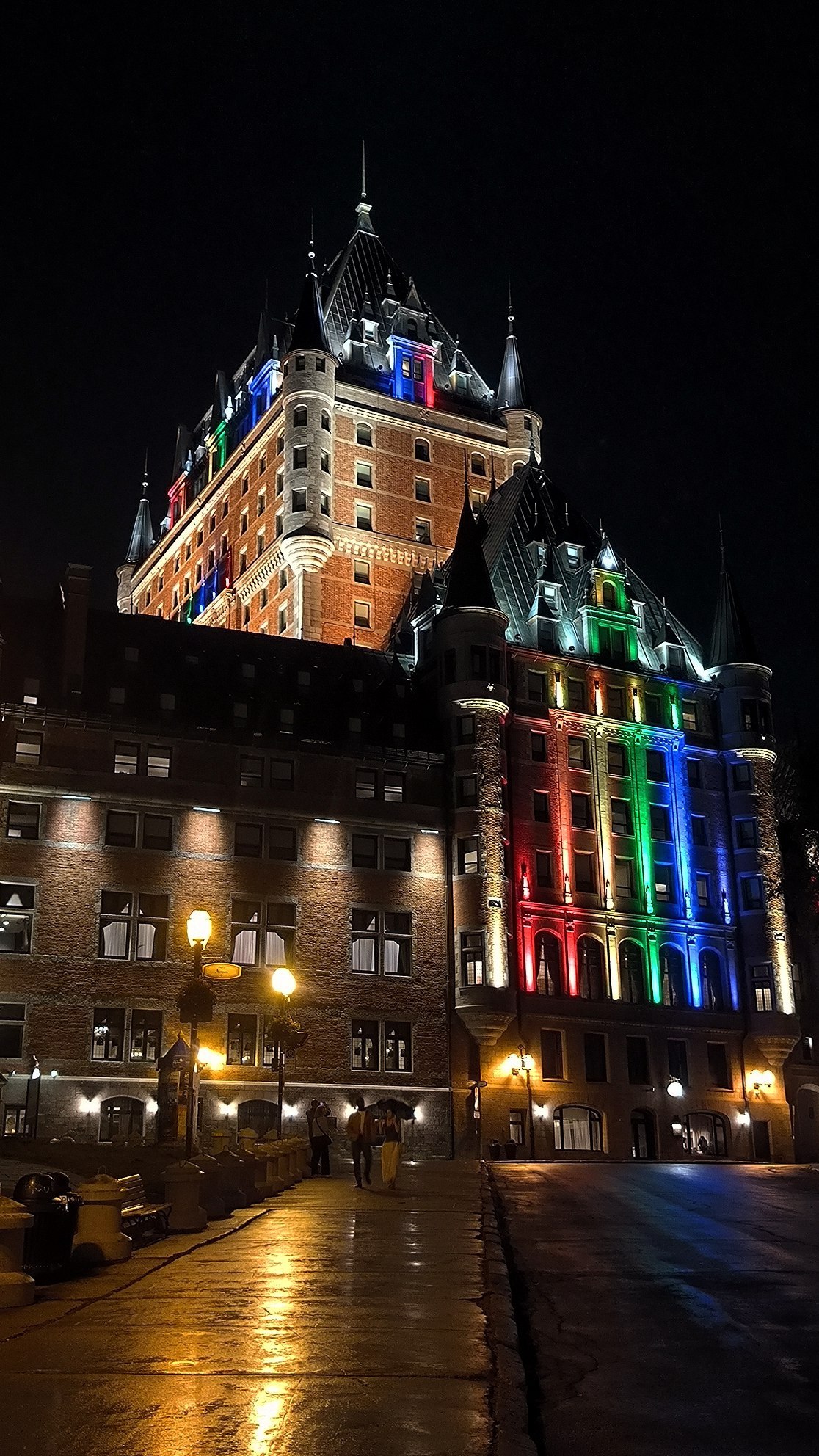 #Quebec, media 1