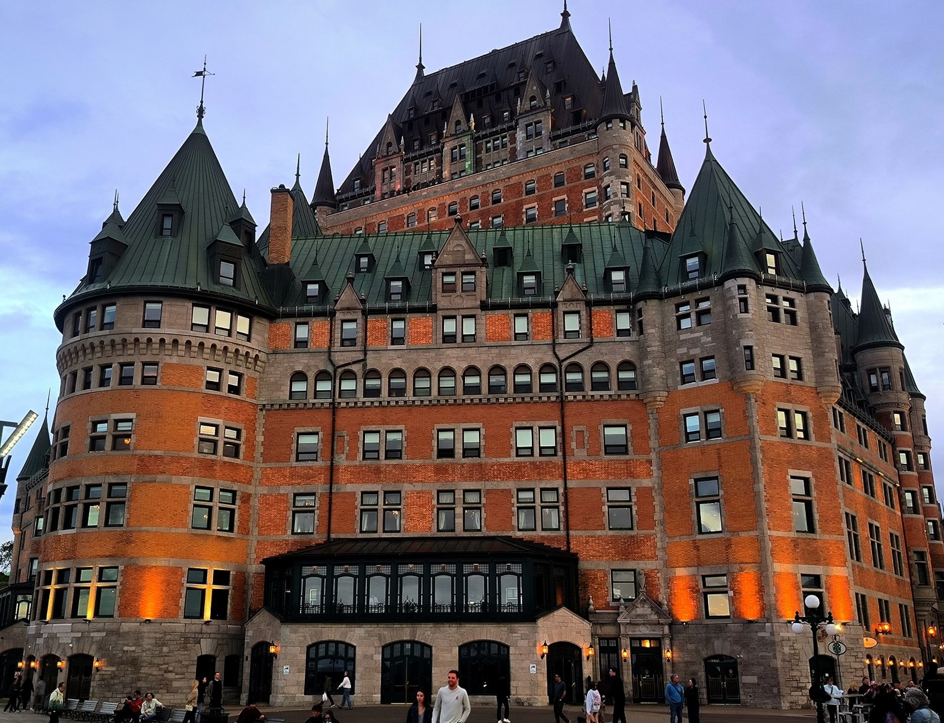 #Quebec, media 1