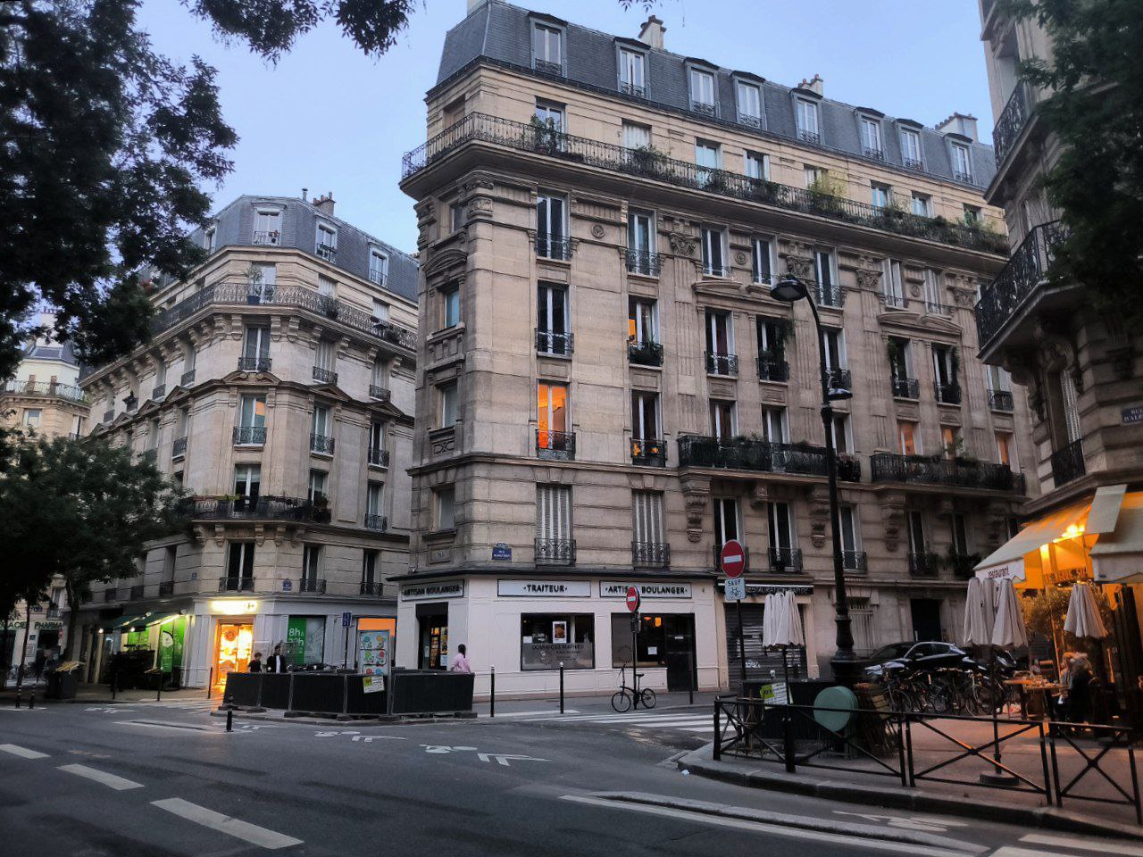 #Paris, media 1