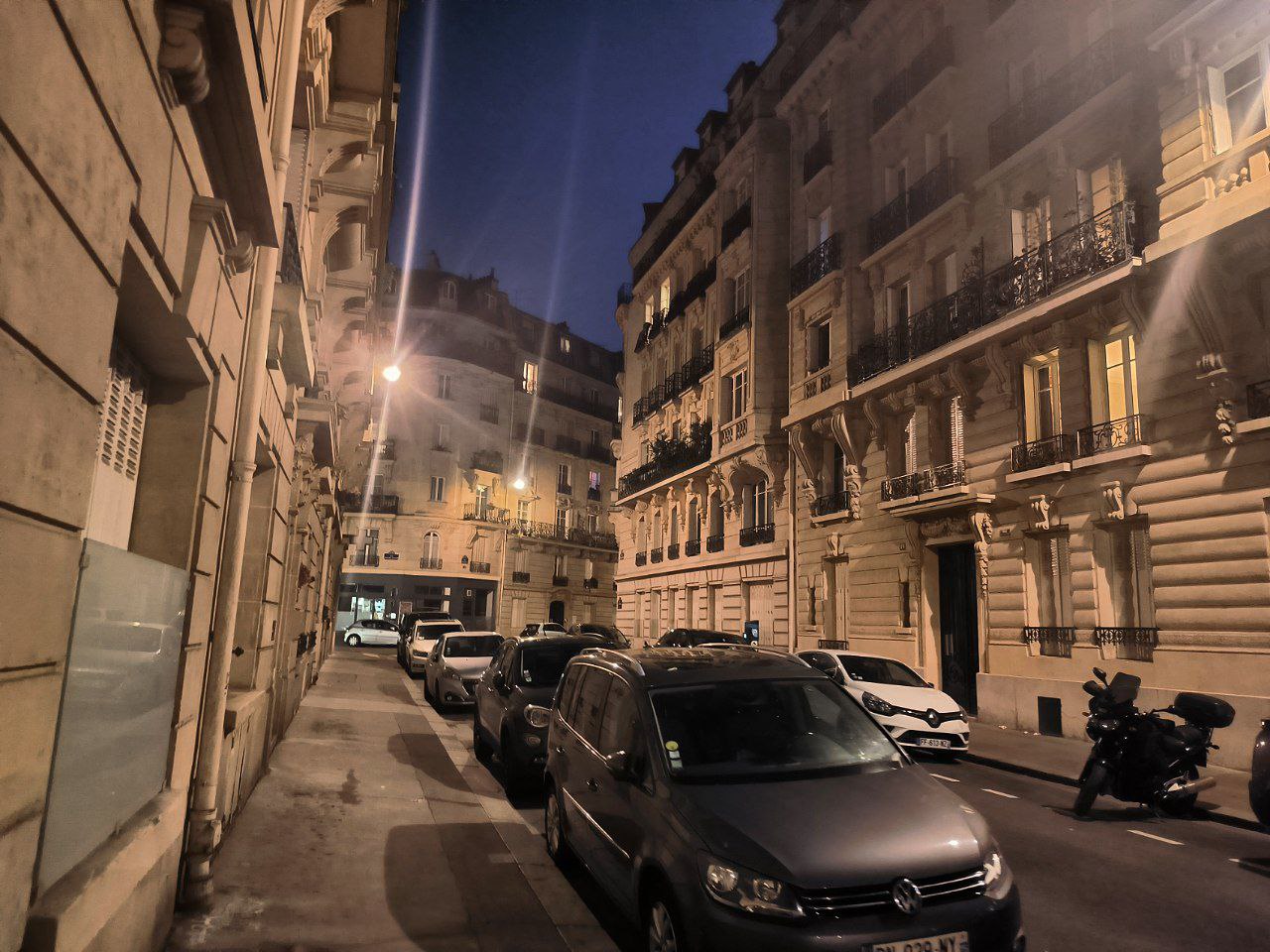 #Paris, media 2