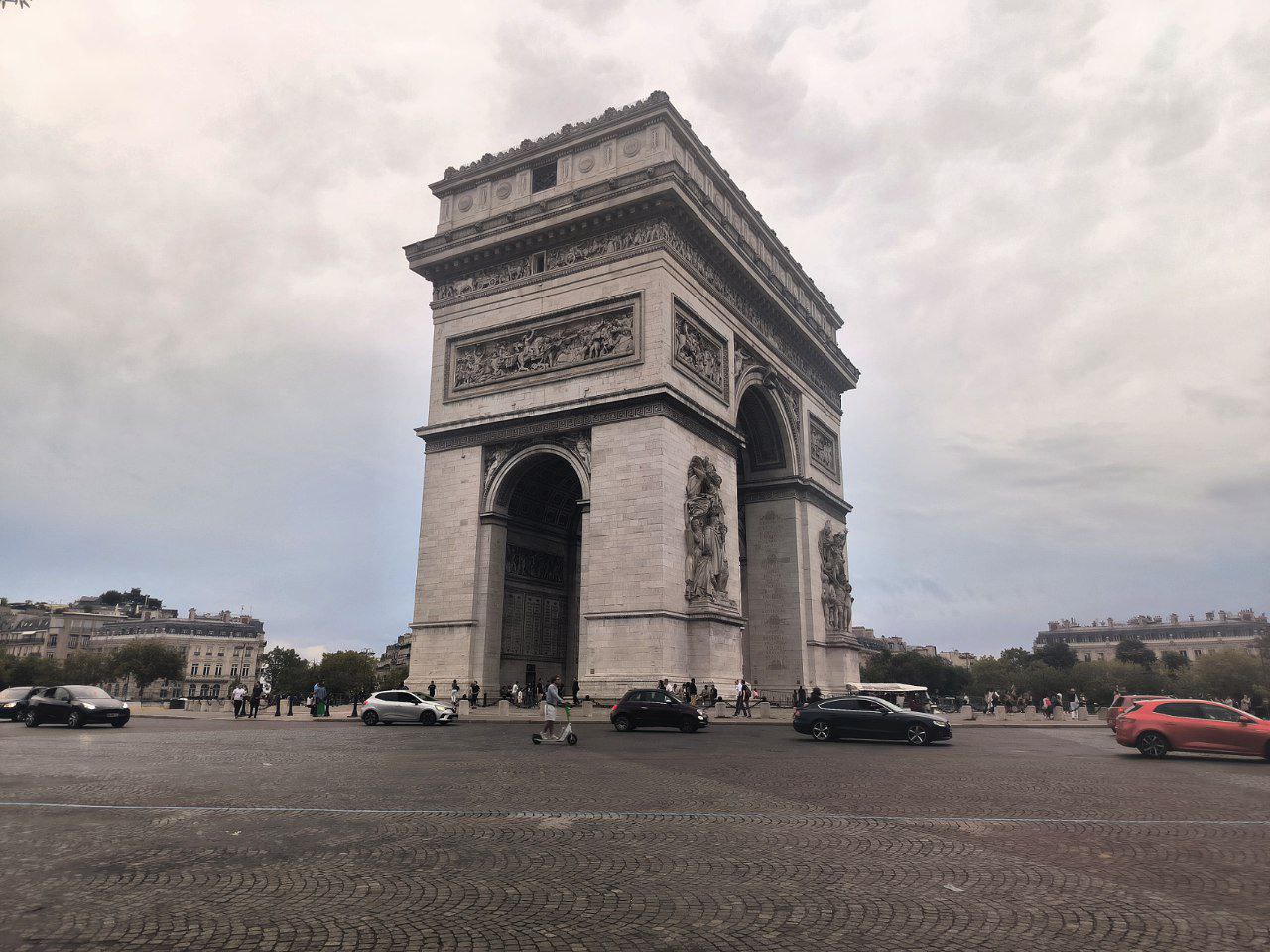 #Paris, media 2