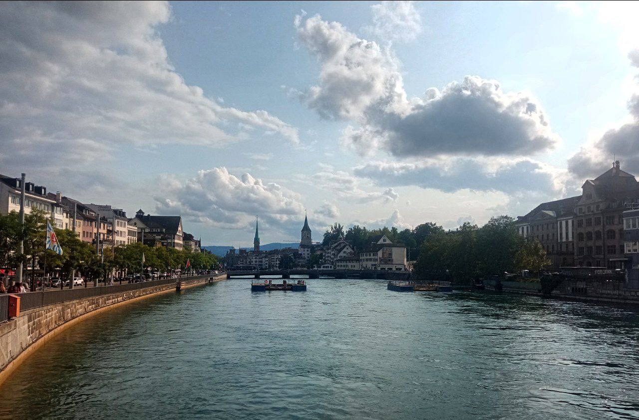 #Zurich, media 1