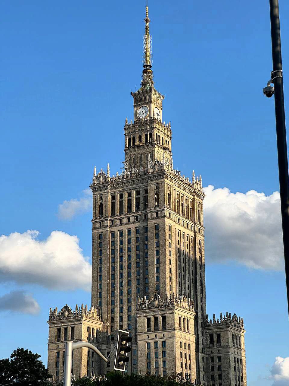 #Warsaw, media 1
