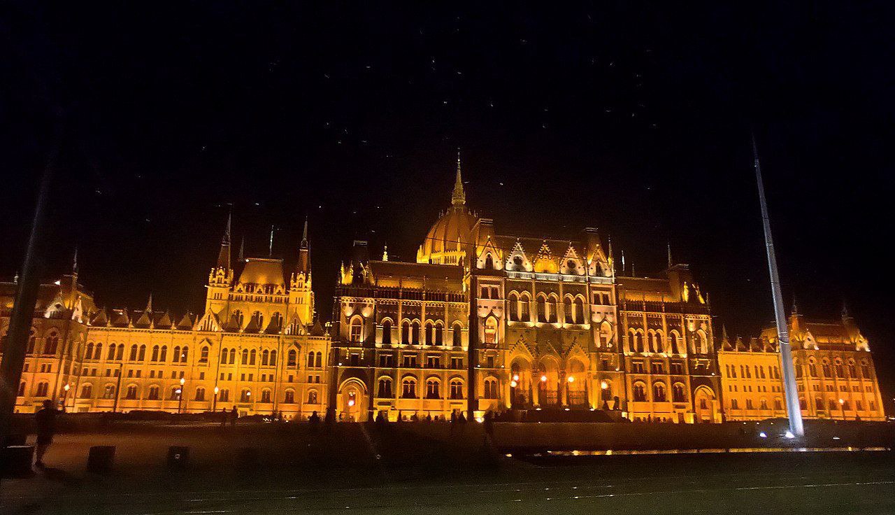 #Budapest, media 4
