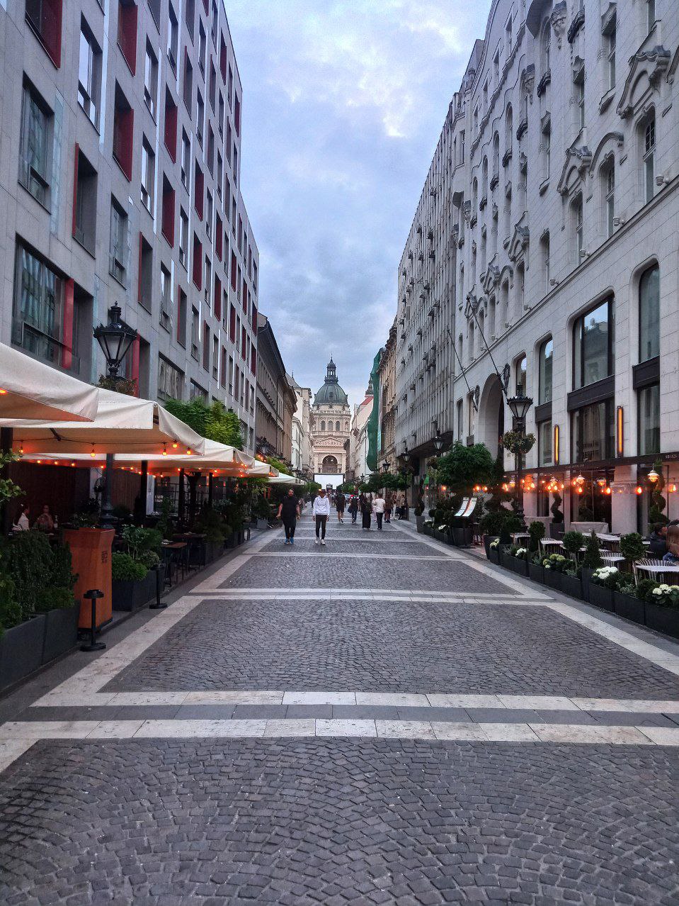 #Budapest, media 1